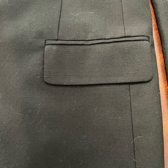Jones New York women’s black Jacket size 14 . 100% Rayon. One button . - Picture 3 of 5